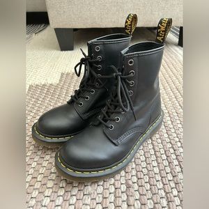 Dr. Martens 1460 W Black Combat Boots Women sz 7